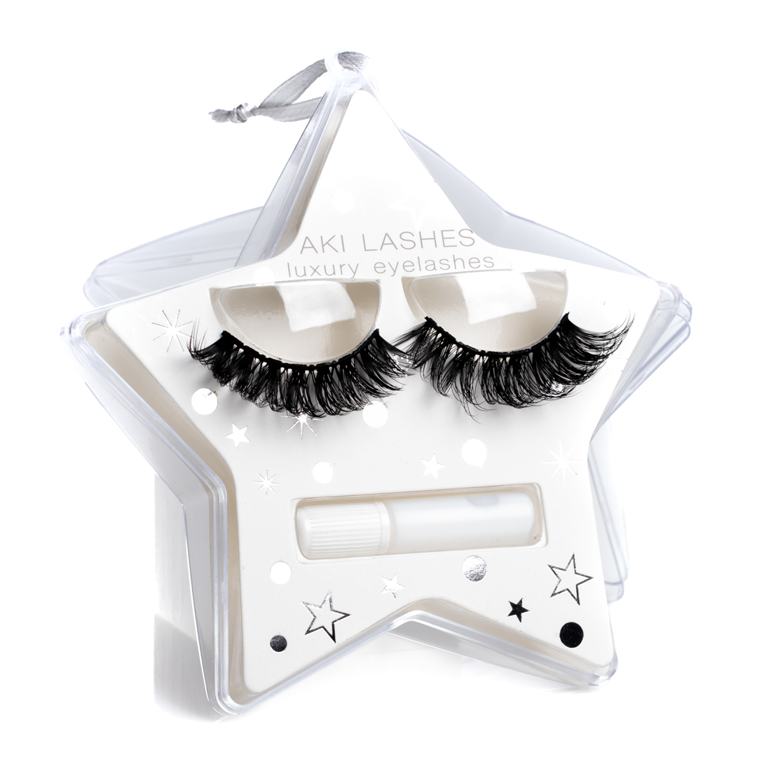 Mistletoe Strip Lash Ornament - Aki Lashes