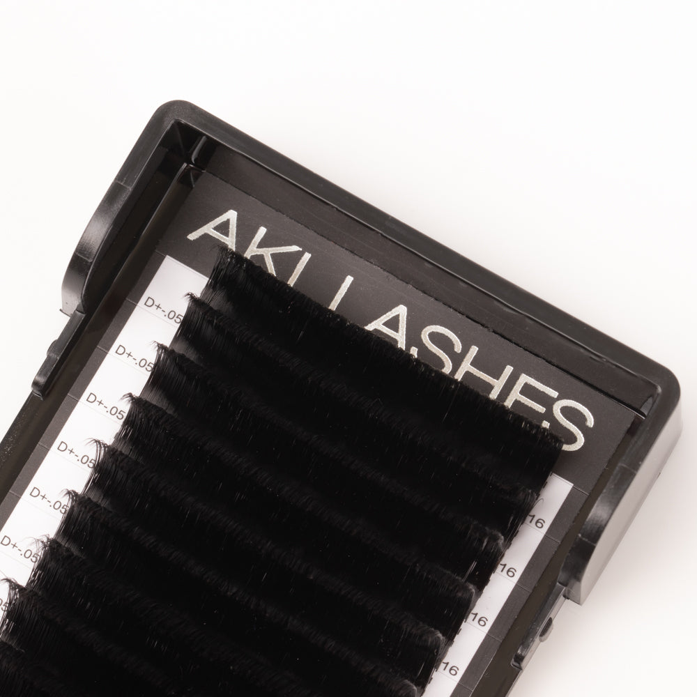 Smart Russian 0.05 Mixed Volume Lashes - Aki Lashes