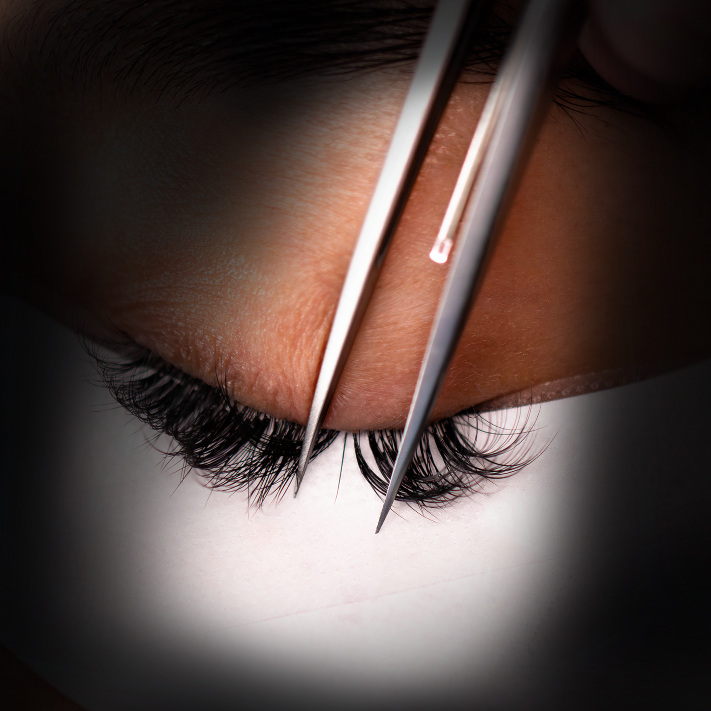 LED Curved Isolation Tweezer