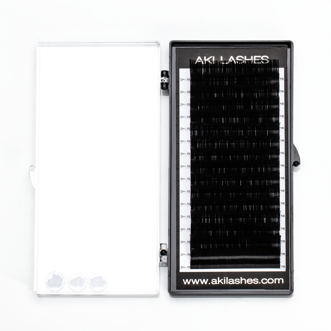 0.15 Classic Lashes Single Length - Aki Lashes