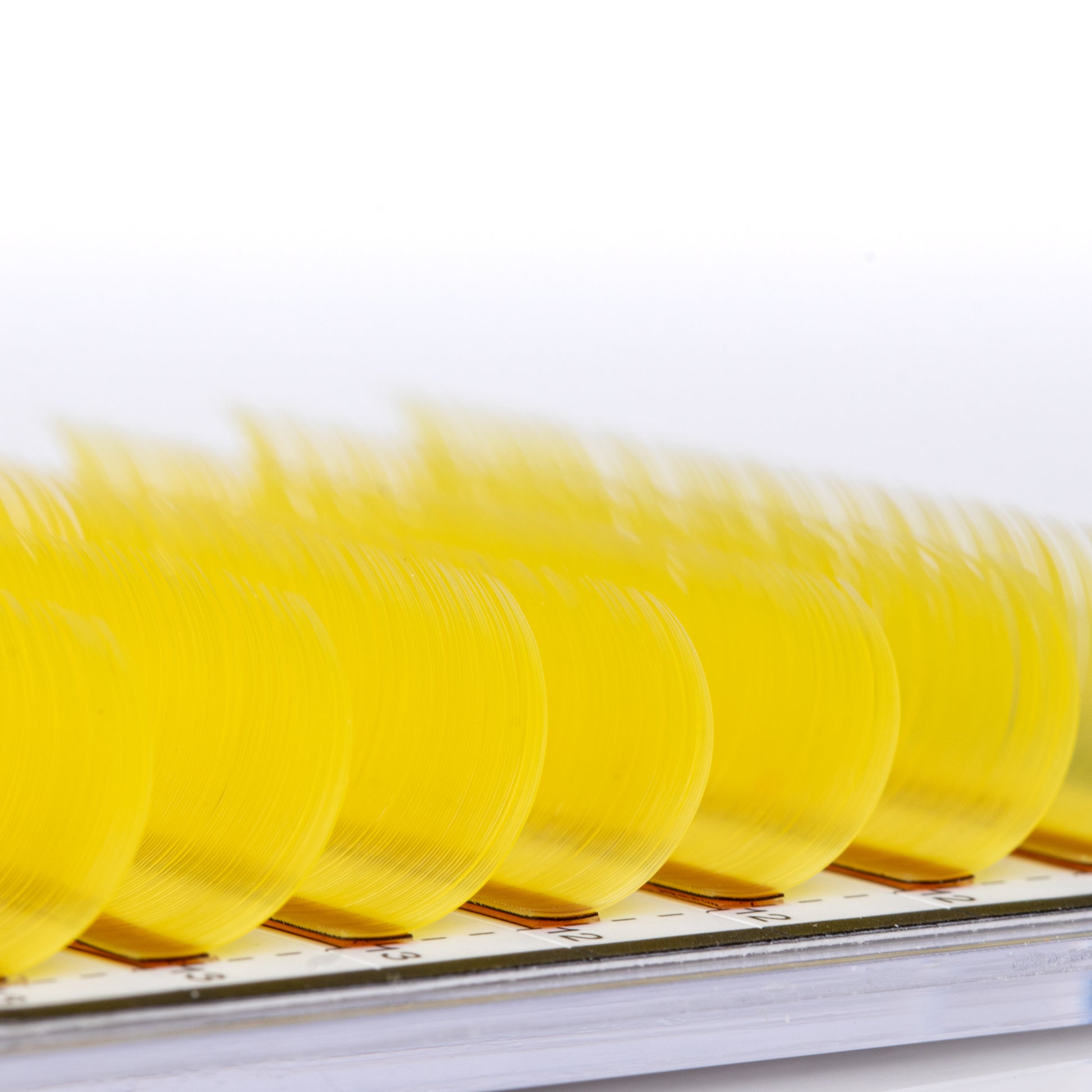 Yellow Colored Lashes - Volume 0.07 Diameter Mixed - Aki Lashes