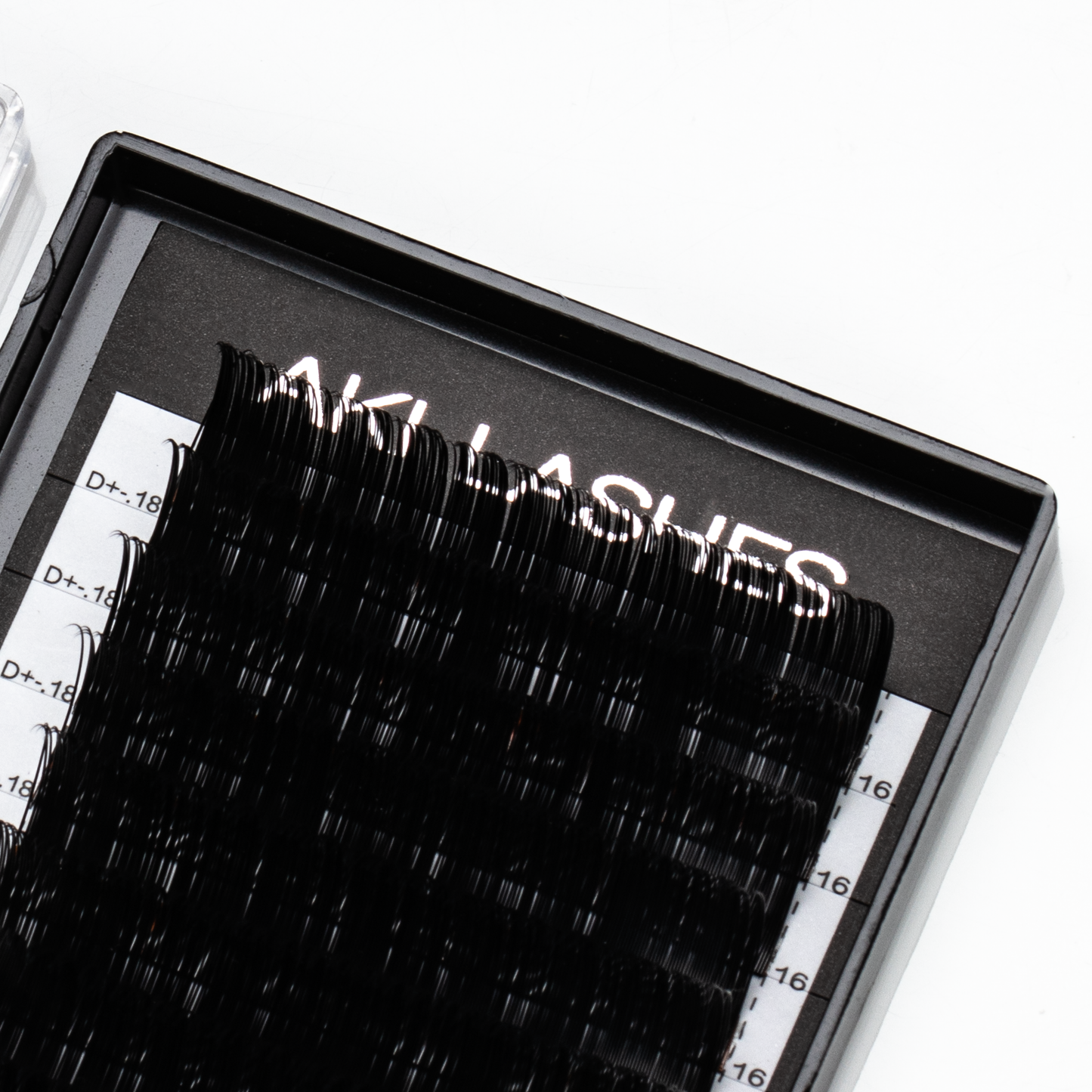 0.18 Classic Lashes Single Length - Aki Lashes