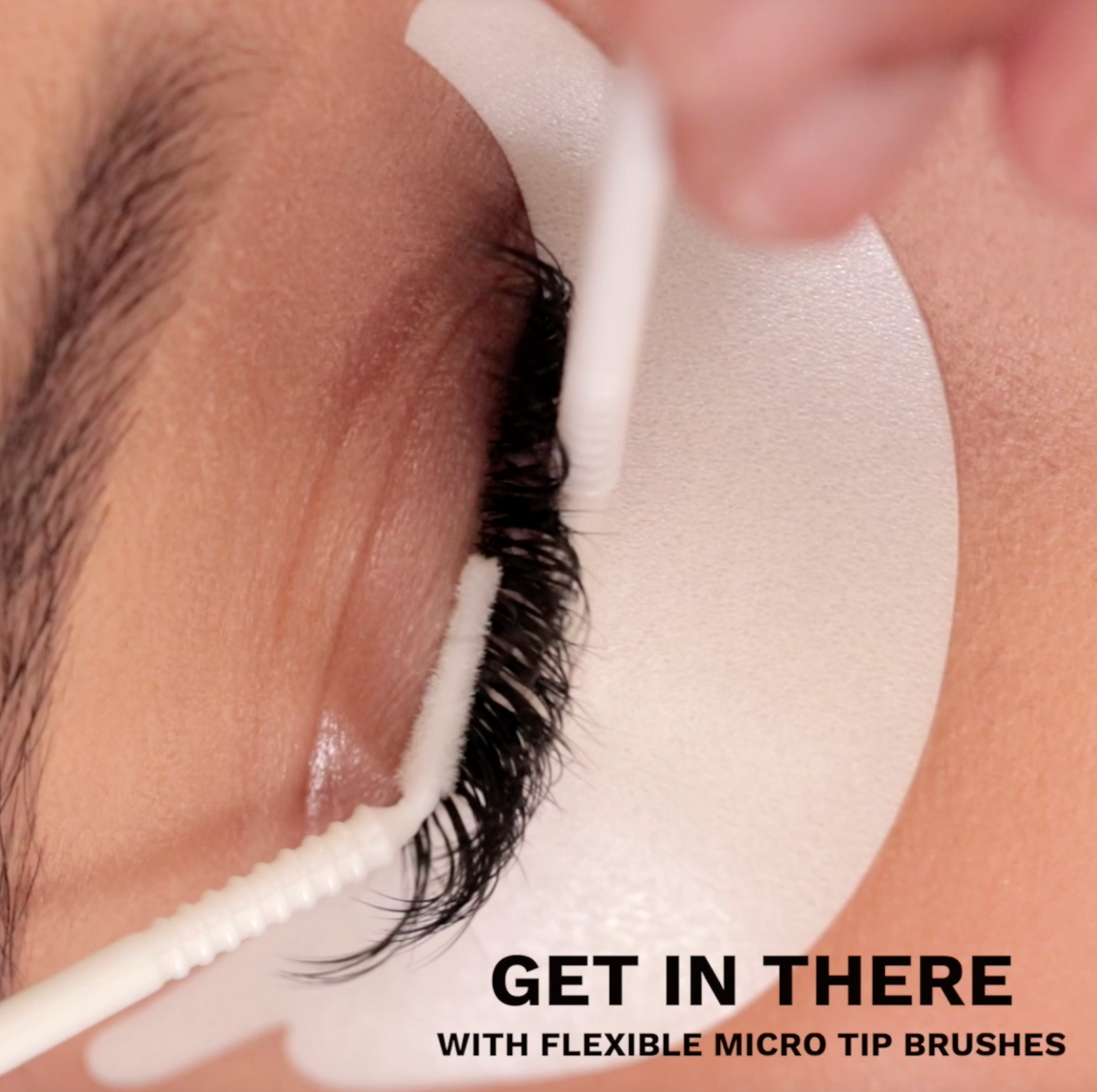 Flexible Microtip Brushes - Aki Lashes